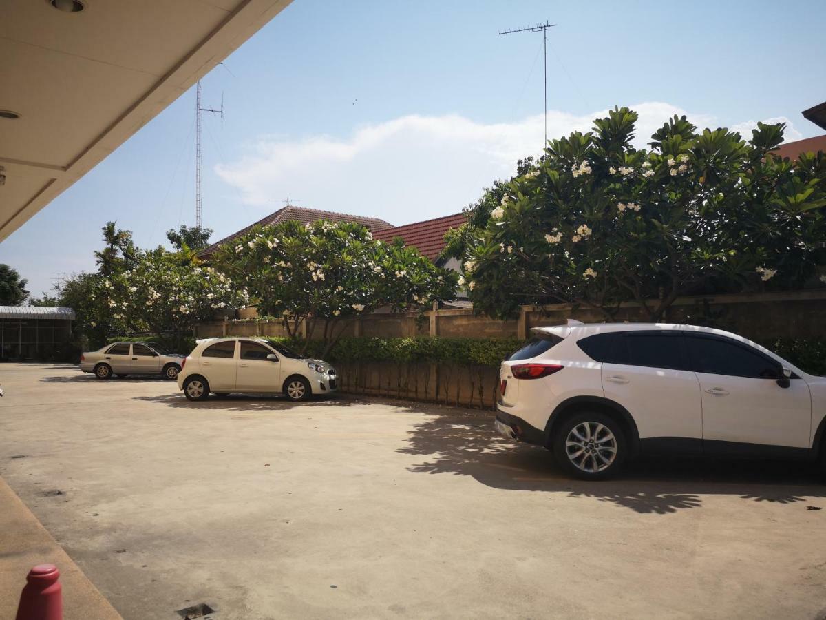 Hotel Sab Suwarn Mansion Suphanburi Exterior foto